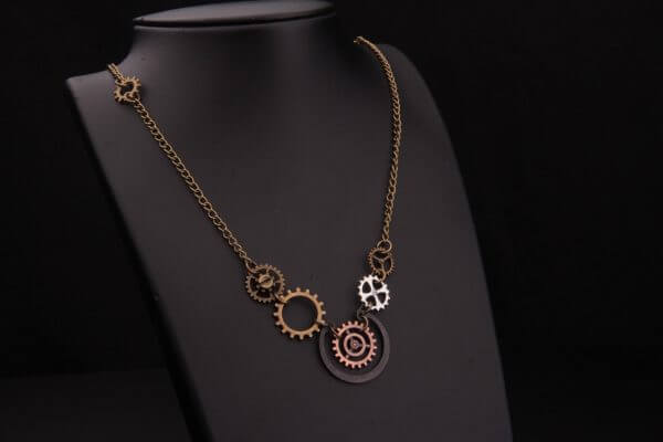 STEAMPUNK CHARM NECKLACE - Gears, Alloy, Hand Crafted