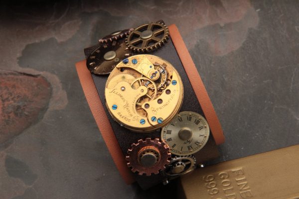 STEAMPUNK Bracelet / Gear Cuf / Vintage Watch Movement / Steampunk Cuff / Leather Cuff / Gear Bracelet