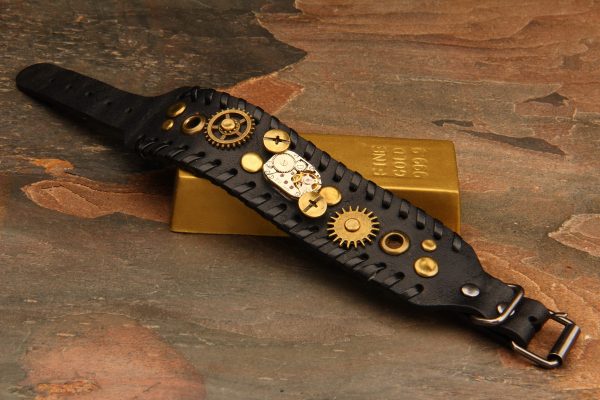 STEAMPUNK Leather Cuf, Steampunk Bracelet, Steampunk Cosplay, Gothic Cuff, Steampunk Accessory, Cyperpunk Bracelet