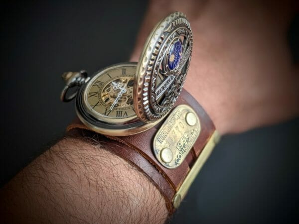 Steampunk Mechanical Watch, 1950 Vintage Dog Tag. Unique Genuine Leather, Watch cuff bracelet, Steampunk Cyberpunk Themed Wristwatch